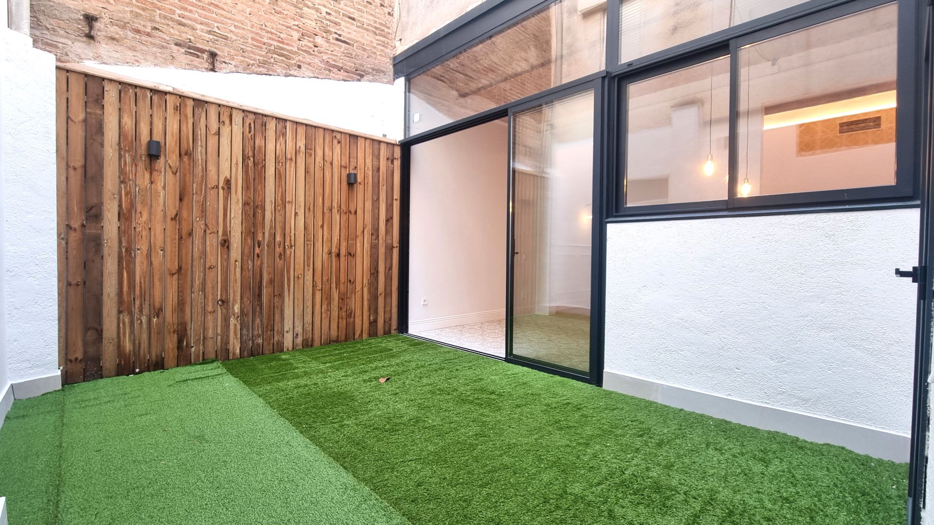 Terrace of Planta baja for sale in Badalona  with Air Conditioner and Heating