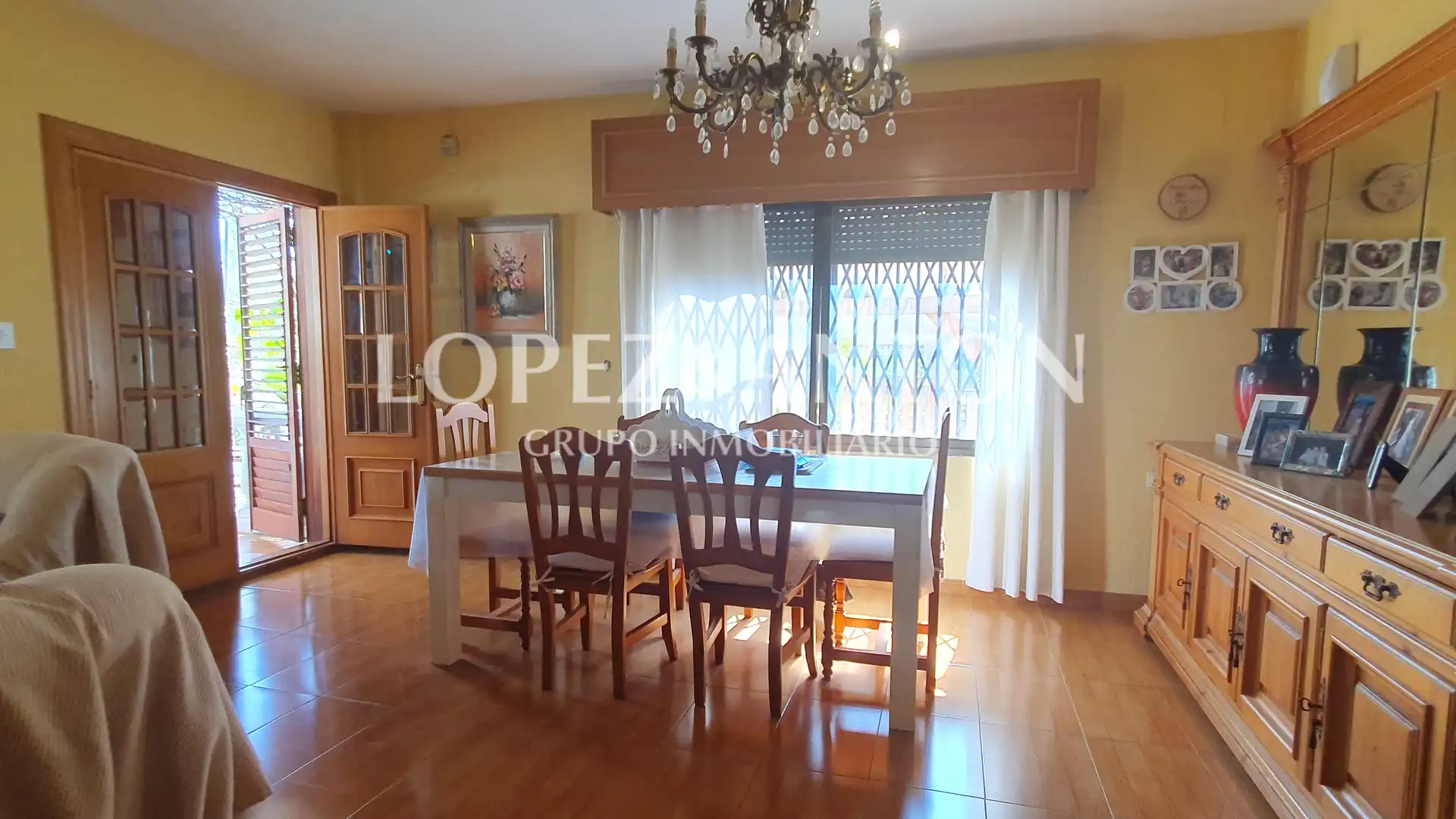 Dining room of Houses for sale in L'Eliana  with Air Conditioner, Private garden and Terrace