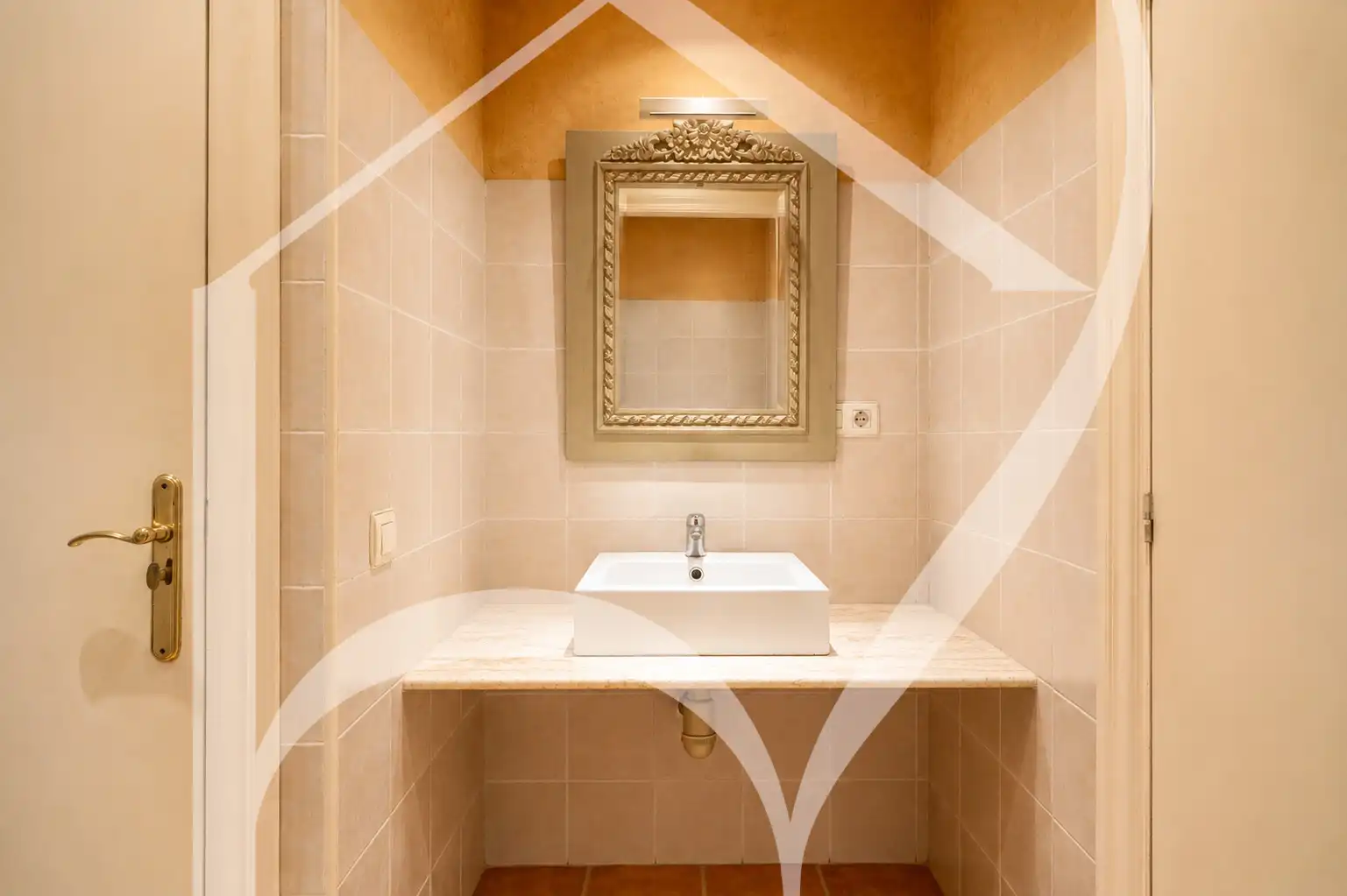 Badezimmer von Geschaftsraum zur Miete in Salamanca mit Klimaanlage, Heizung und Möbliert