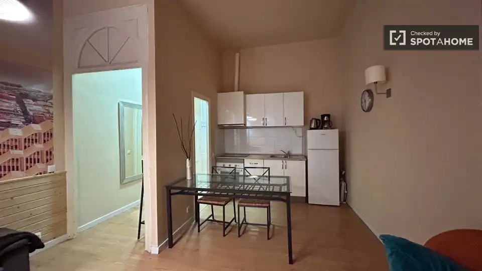 Flat with terrace to rent in Ciutat Vella, imagen 12