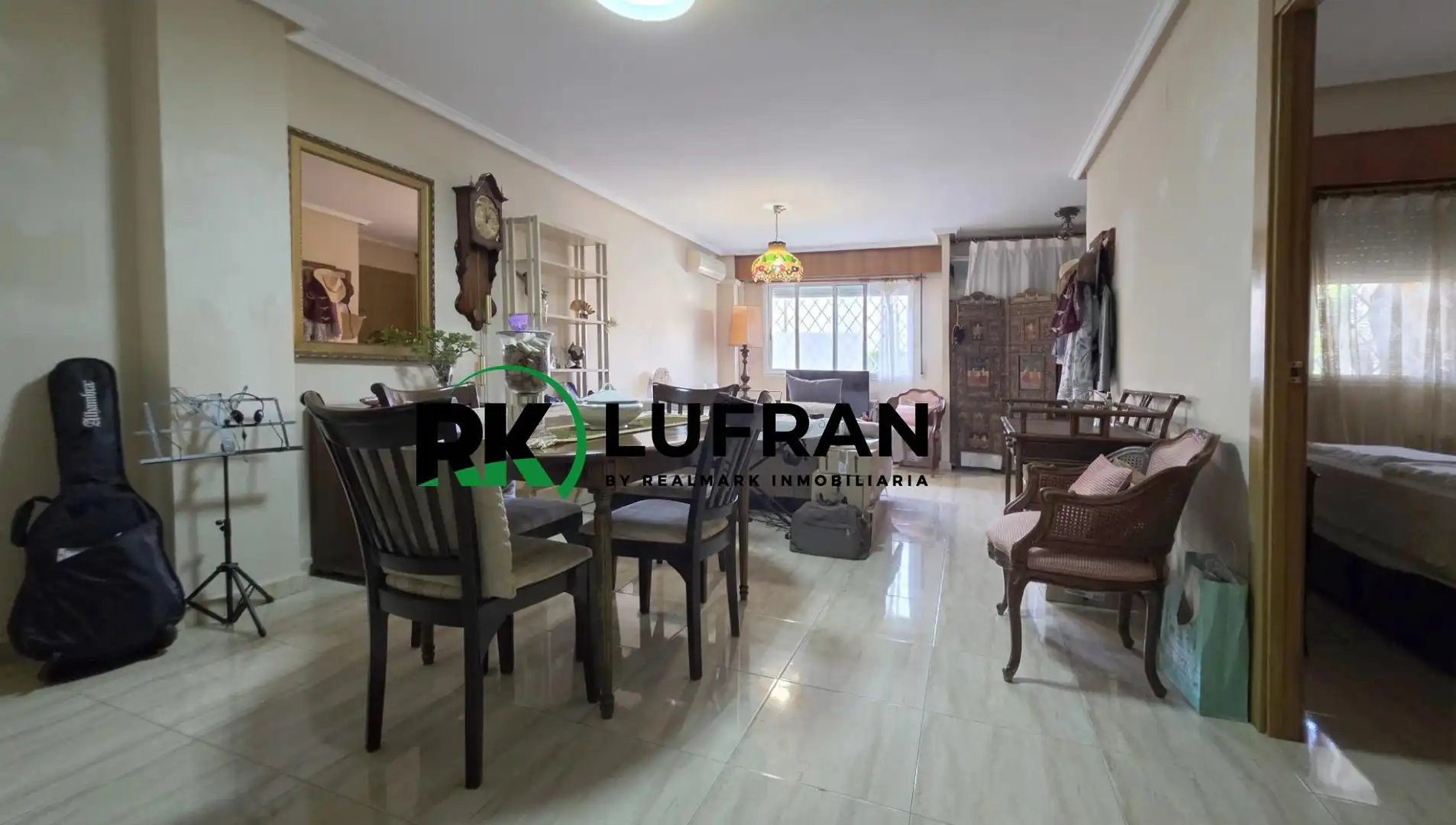 Wohnung zum Verkauf in El Campello mit Klimaanlage, Privatgarten und Terrasse