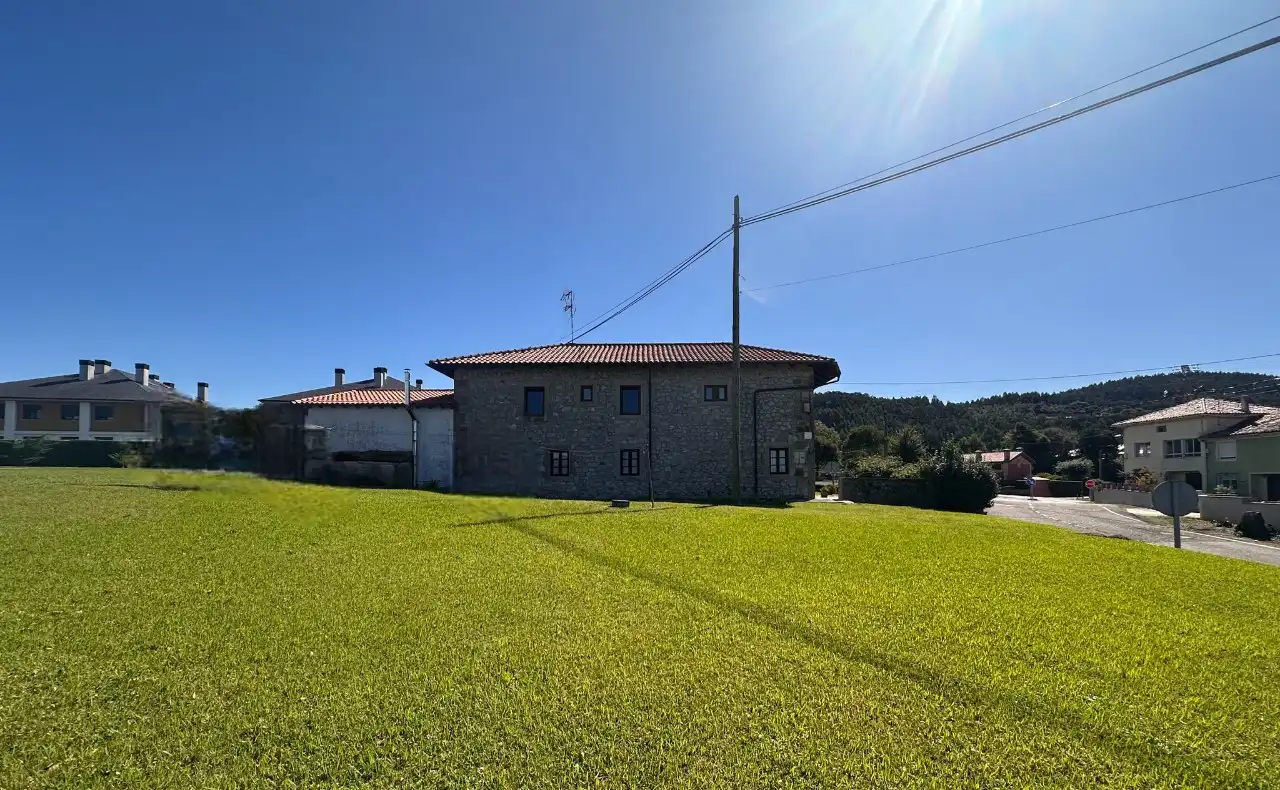 Vista exterior de Casa o chalet en venta en Alfoz de Lloredo con Calefacción, Jardín privado y Terraza