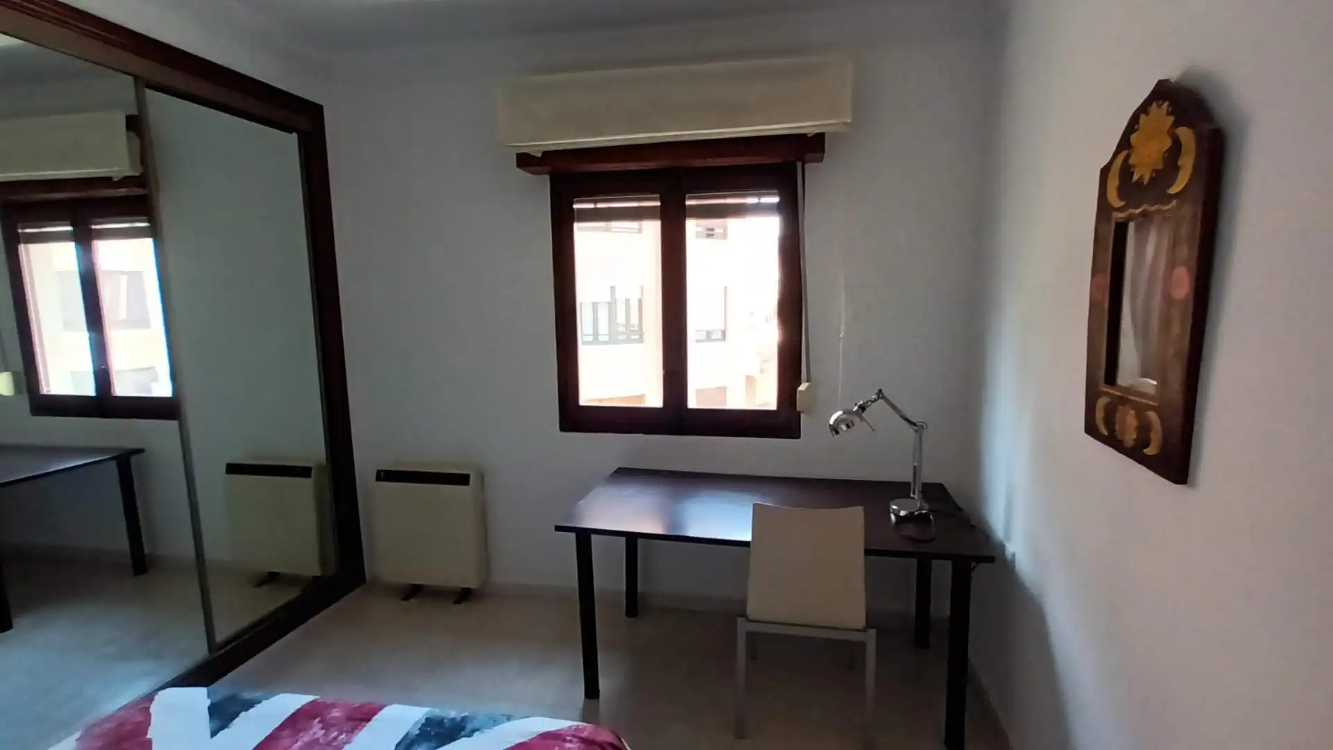 Habitación de Piso de alquiler en Valencia con Aire acondicionado y Amueblado