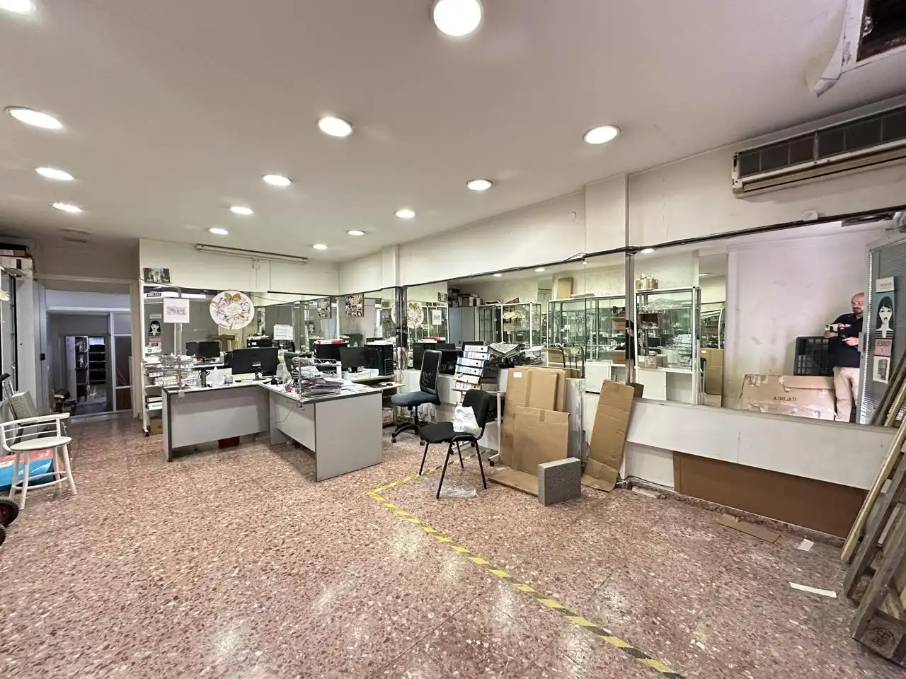 Local en venta en Alicante / Alacant con Aire acondicionado