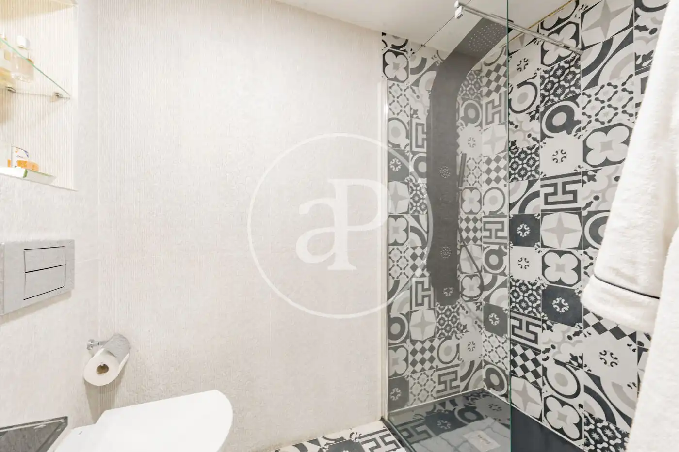 Bathroom of Detached homes for sale in La Moraleja  with Air Conditioner, Heating and Private garden