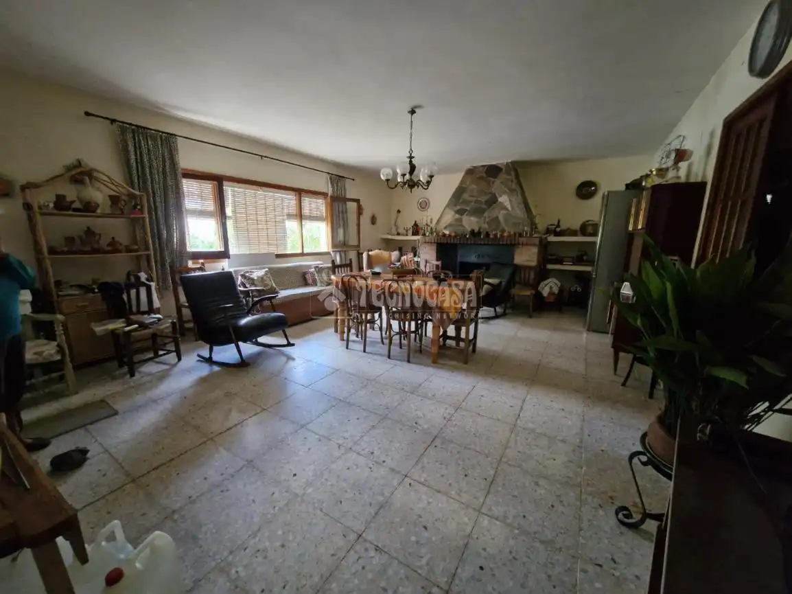 Casa rústica amb piscina en venda a La Carolina, imagen 3