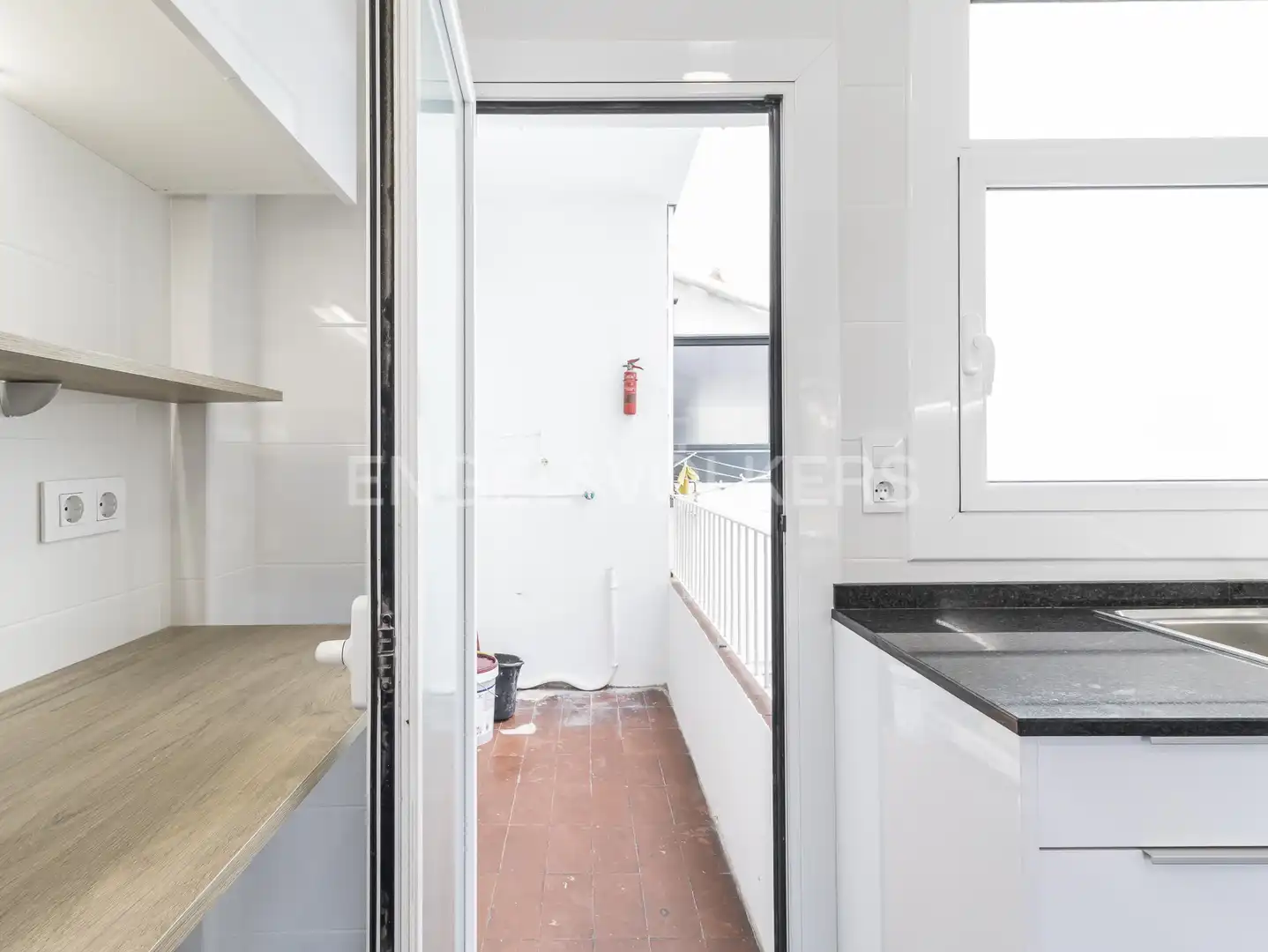 Cuina de Àtic de lloguer en Barcelona amb Aire condicionat, Calefacció i Parquet
