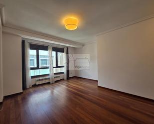 Living room of Flat to rent in Vigo   with Heating and Terrace