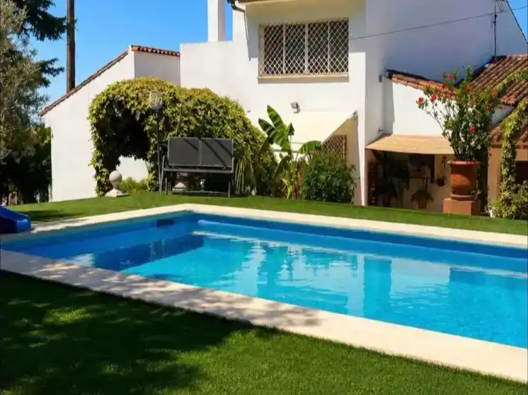 Schwimmbecken von Wohnung zum Verkauf in Zalamea la Real mit Klimaanlage, Privatgarten und Schwimmbad