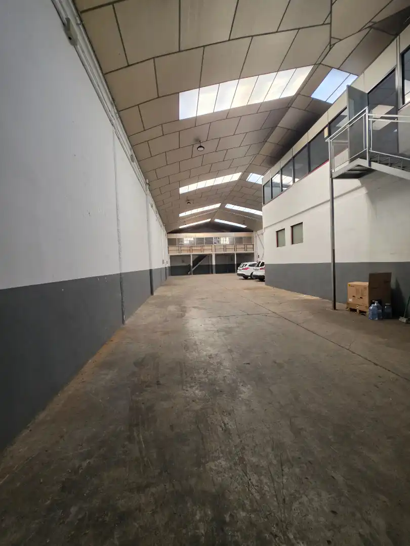 Fabrikhallen zur Miete in Santa Perpètua de Mogoda