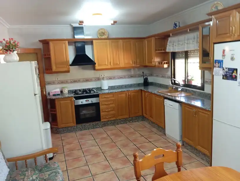 Cuina de Casa o xalet en venda en Elche / Elx amb Aire condicionat, Jardí privat i Terrassa