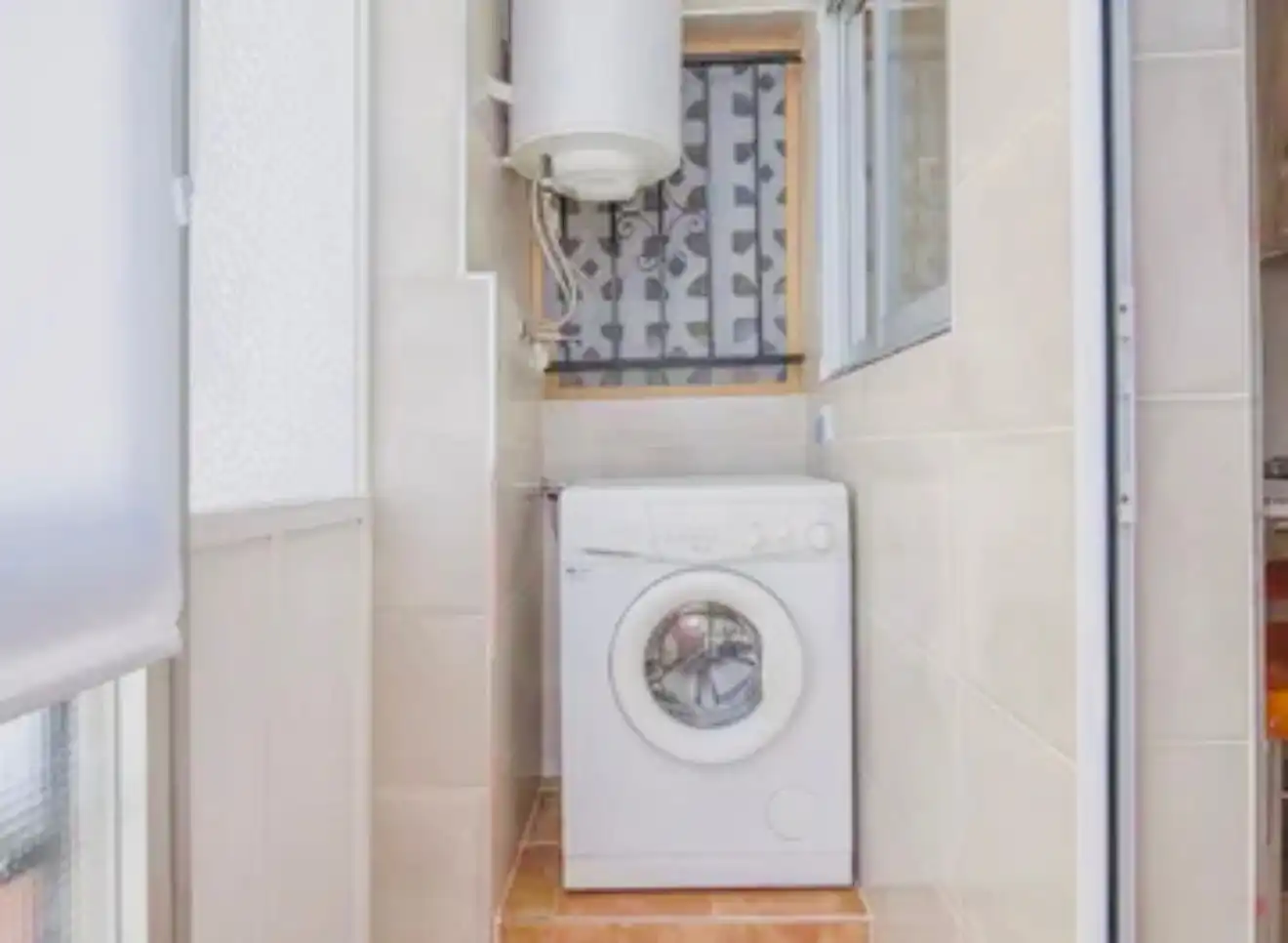 Bathroom of Flat for sale in Calpe / Calp  with Air Conditioner, Heating and Terrace