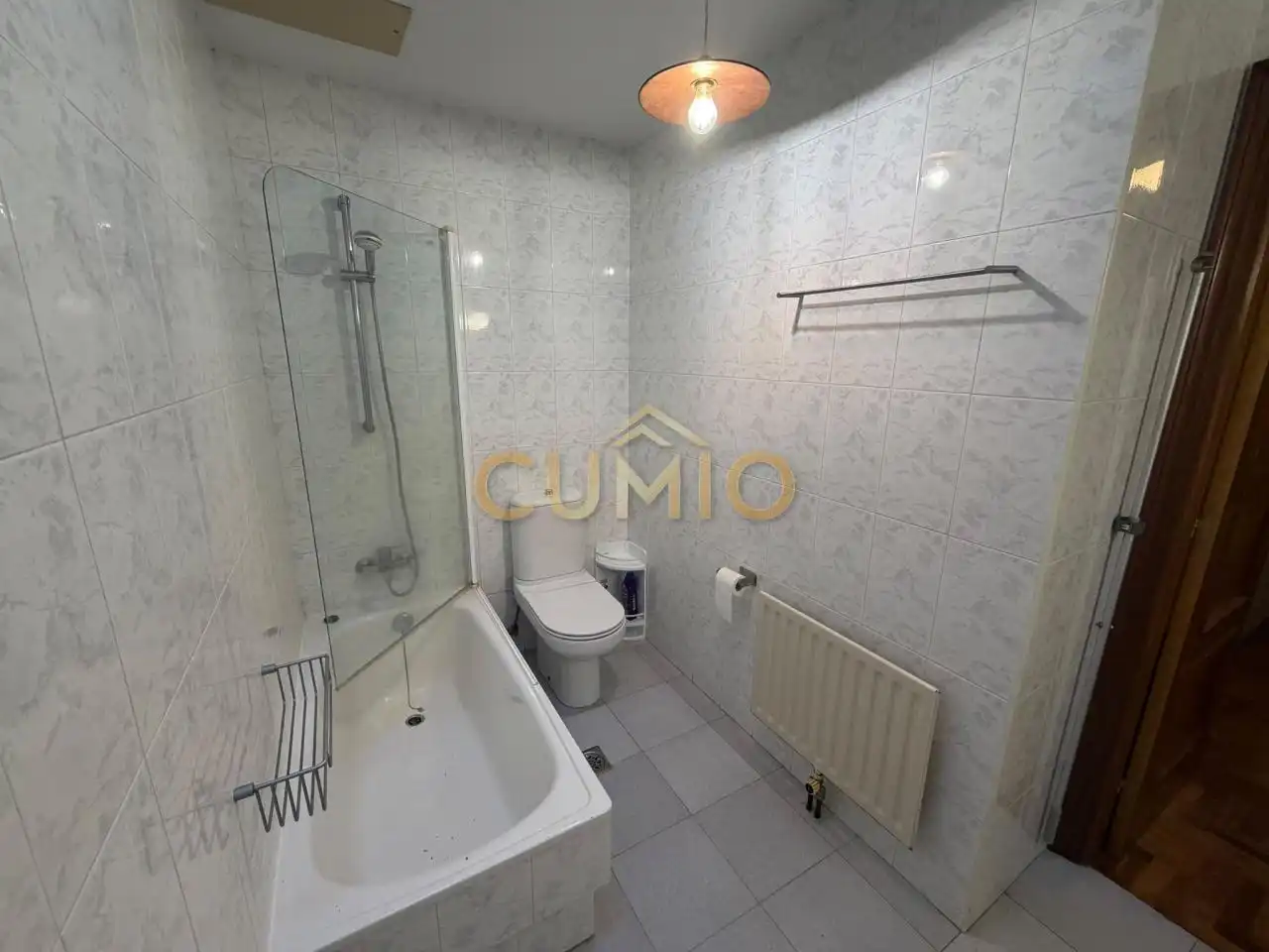 Badezimmer von Maisonette zum Verkauf in Nigrán mit Heizung, Parkett und Abstellraum