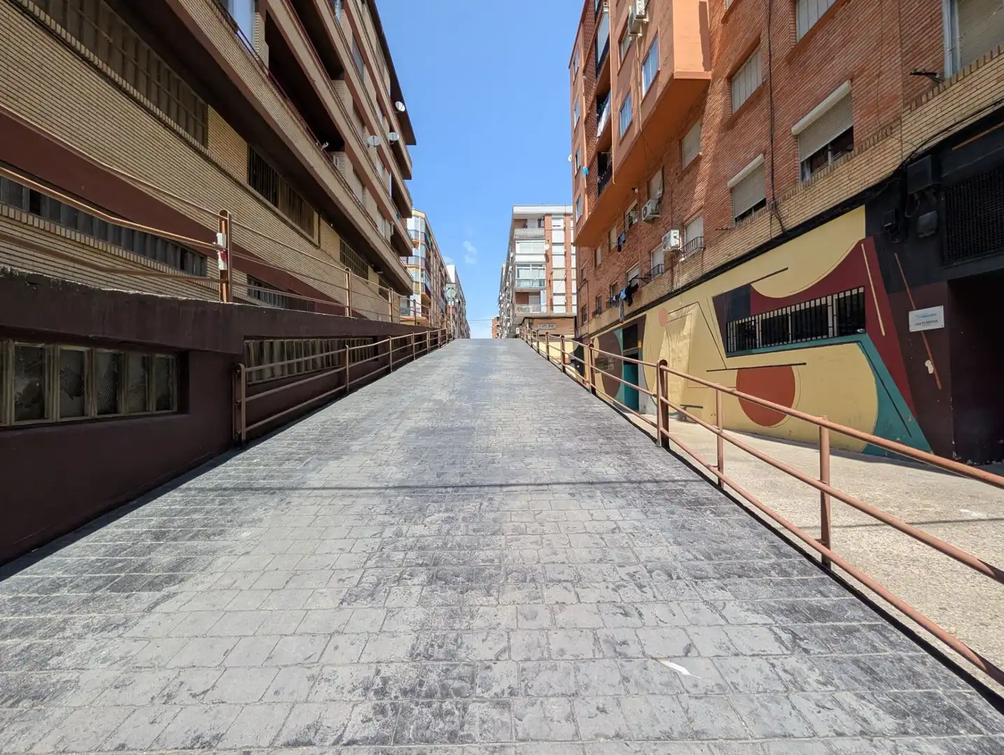 Vista exterior de Garatge en venda en Las Fuentes