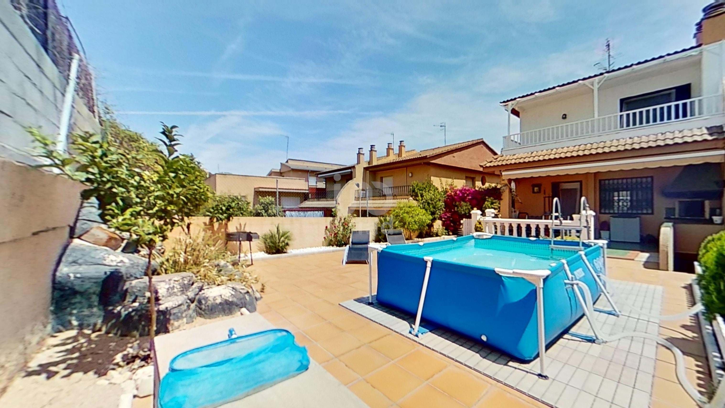 Swimming pool of House or chalet for sale in Calafell  with Heating and Terrace