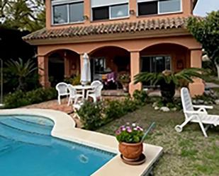 Garden of House or chalet for sale in Marbella  with Air Conditioner and Swimming Pool