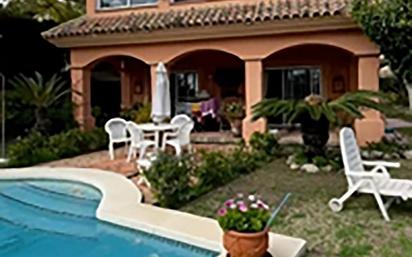 Jardí de Casa o xalet en venda en Marbella amb Aire condicionat, Jardí privat i Piscina