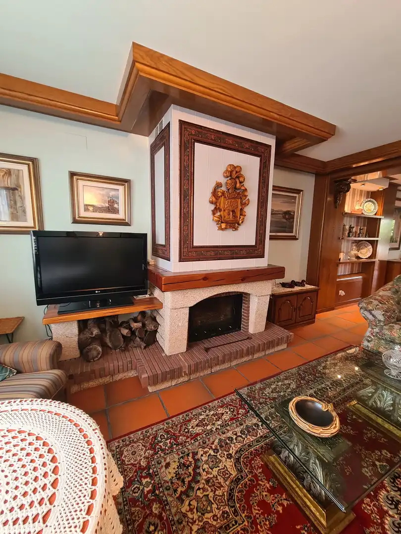 Sala d'estar de Casa o xalet en venda en Rossell amb Calefacció, Jardí privat i Parquet