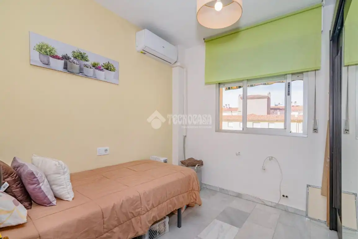 Bedroom of Flat for sale in Granada