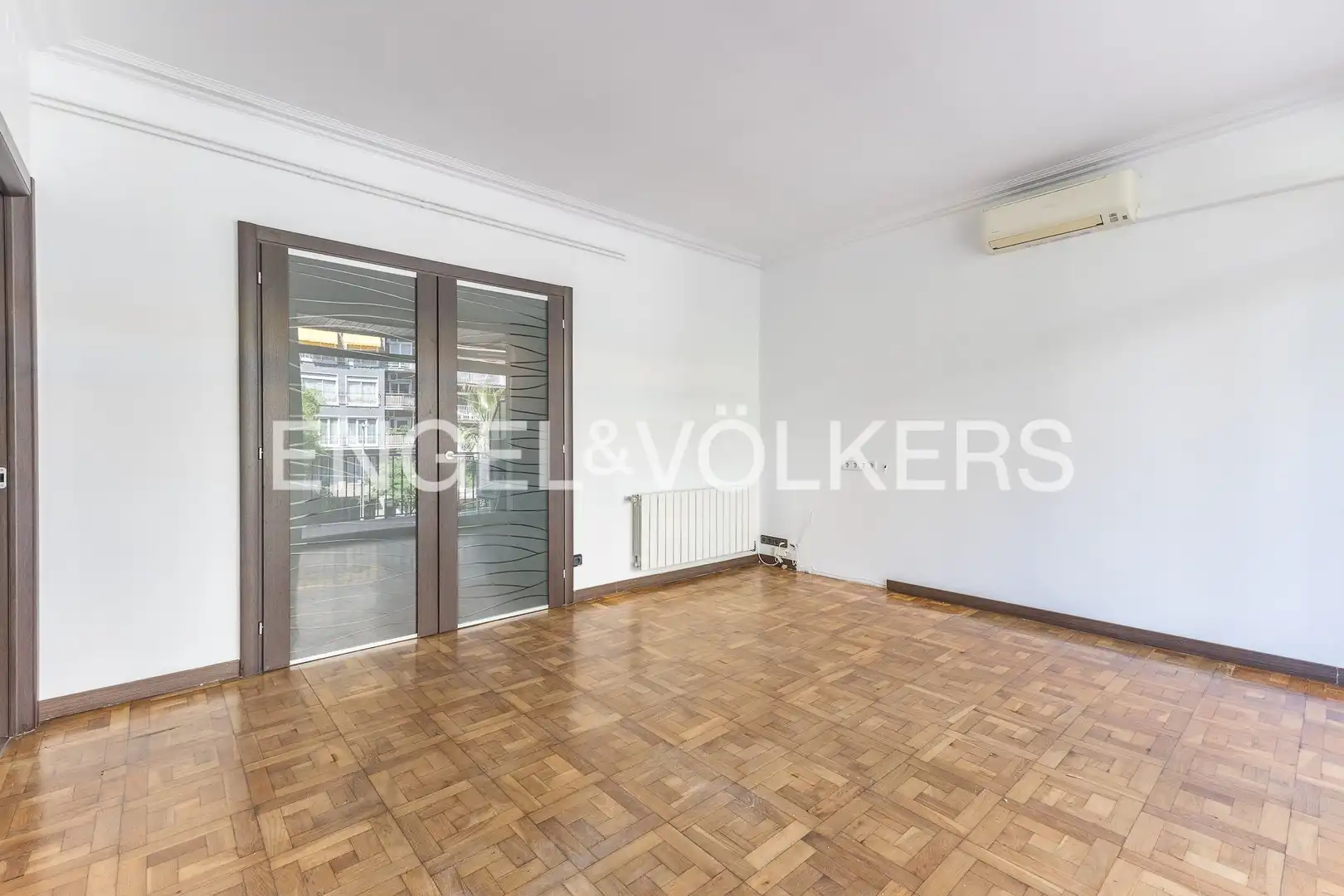 Exterior view of Flat for rent in Barcelona  with Air Conditioner, Heating and Parquet flooring
