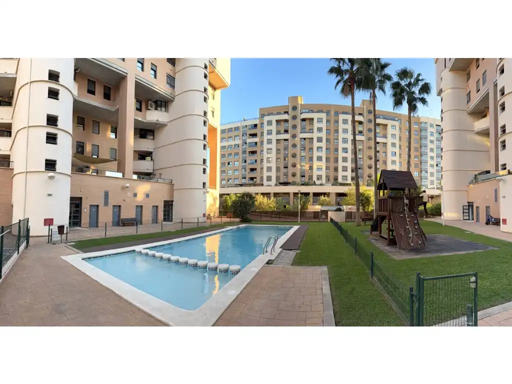 Swimming pool of Flat for sale in Valencia  with Air Conditioner, Terrace and Community pool