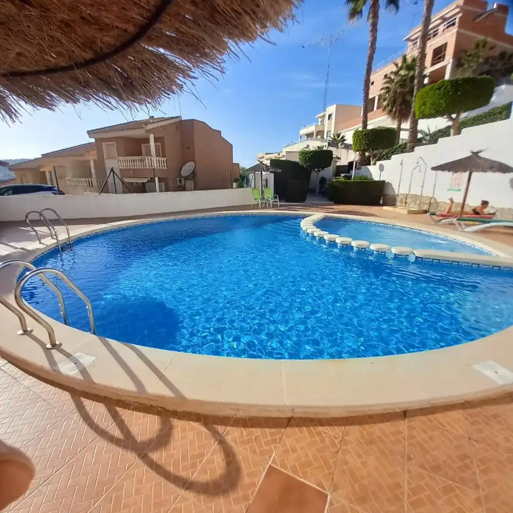 Piscina de Dúplex en venta en Rojales con Jacuzzi