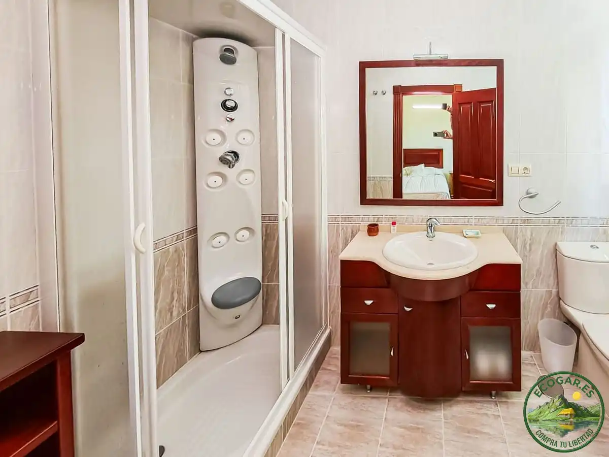 Baño de Casa o chalet en venta en Nava con Calefacción, Jardín privado y Parquet