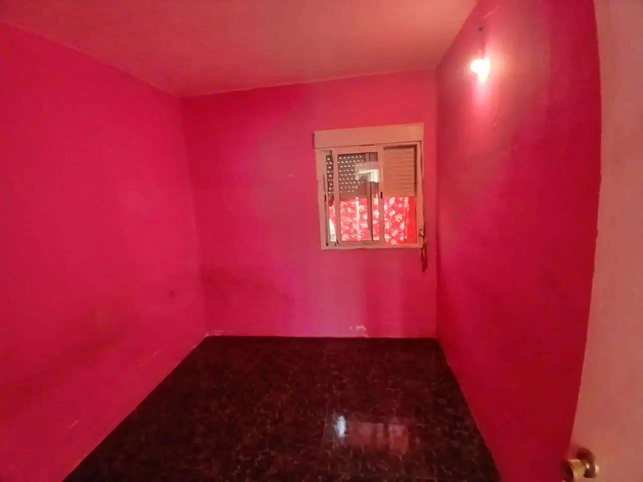 Bedroom of Flat for sale in Girona