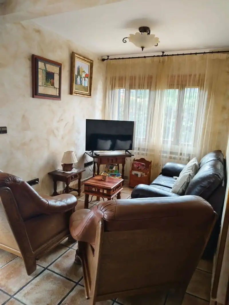 Sala de estar de Casa o chalet en venta en Bustarviejo con Calefacción, Parquet y Terraza
