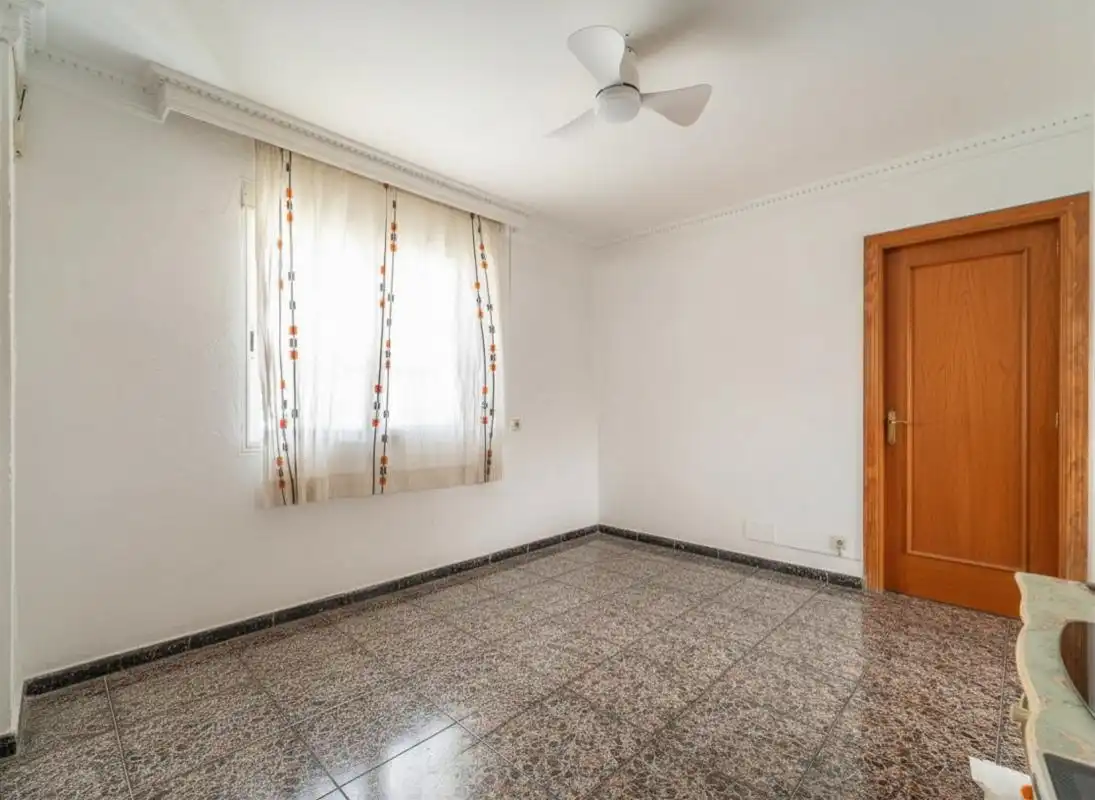 Habitación de Casa adosada en venta en Vélez-Málaga con Calefacción