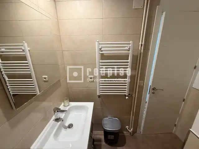 Baño de Piso de alquiler en Madrid con Aire acondicionado, Calefacción y Parquet