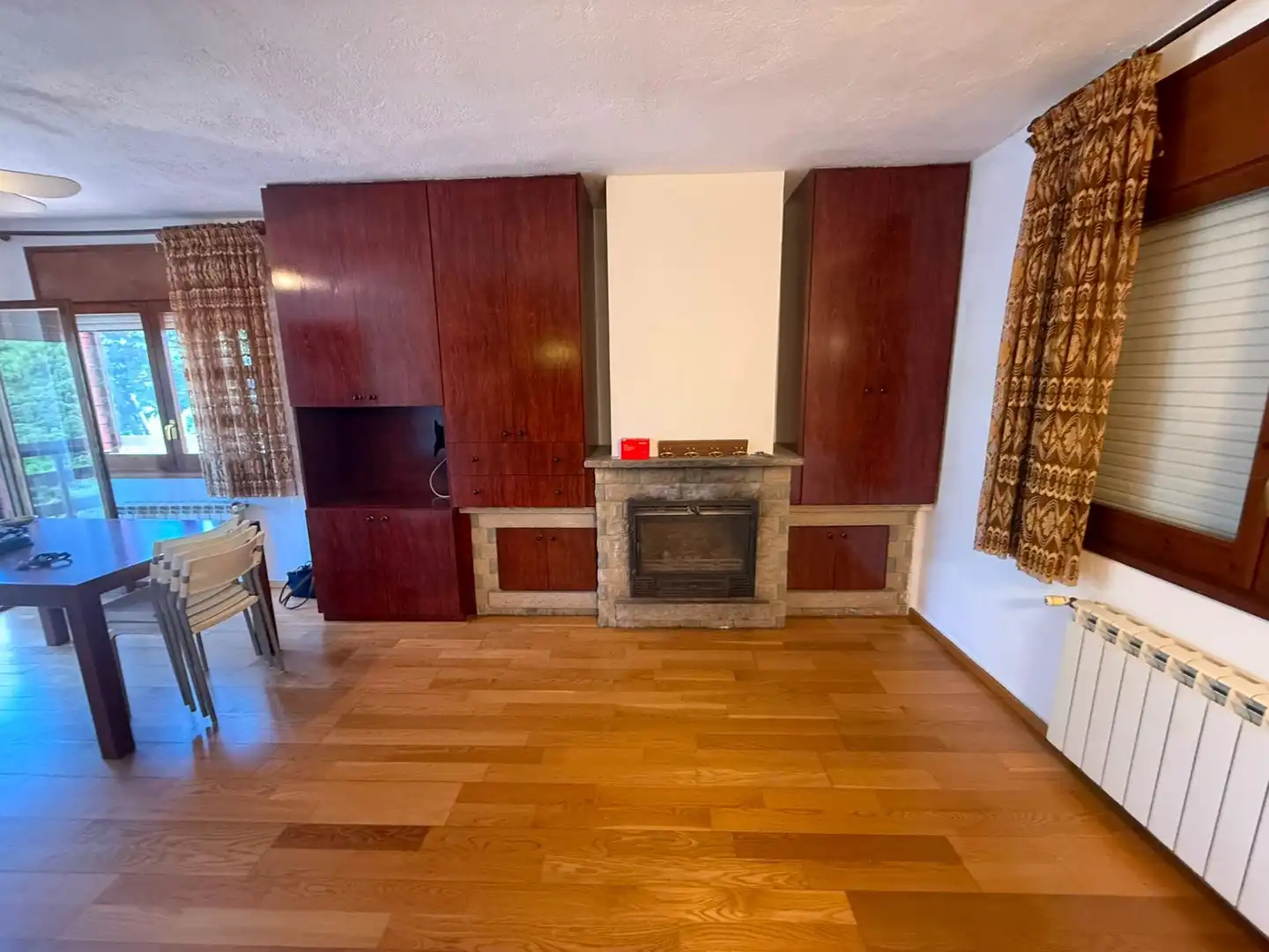 Sala d'estar de Casa o xalet en venda en Vallgorguina amb Calefacció, Terrassa i Piscina