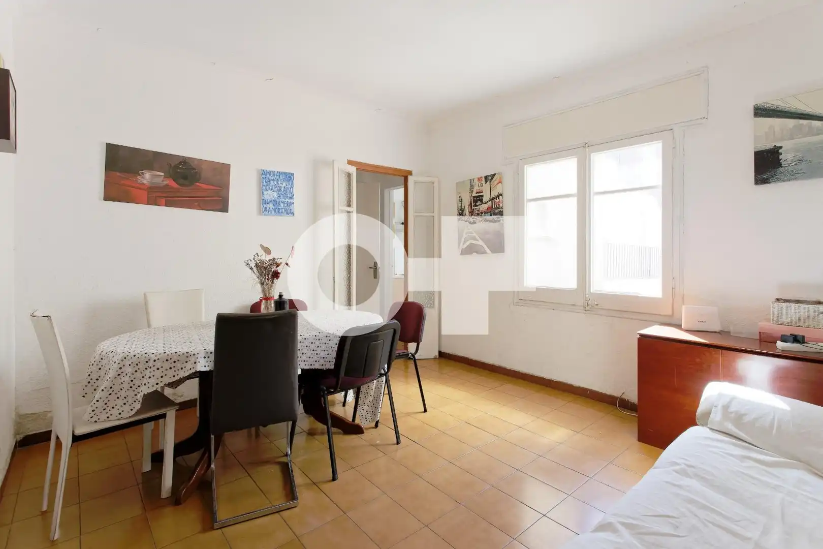 Habitación de Edificio en venta en Barcelona