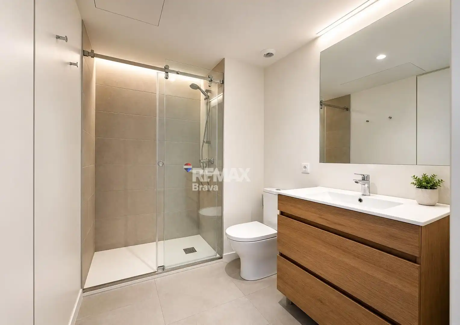 Bany de Apartament en venda en Mataró amb Aire condicionat, Calefacció i Terrassa