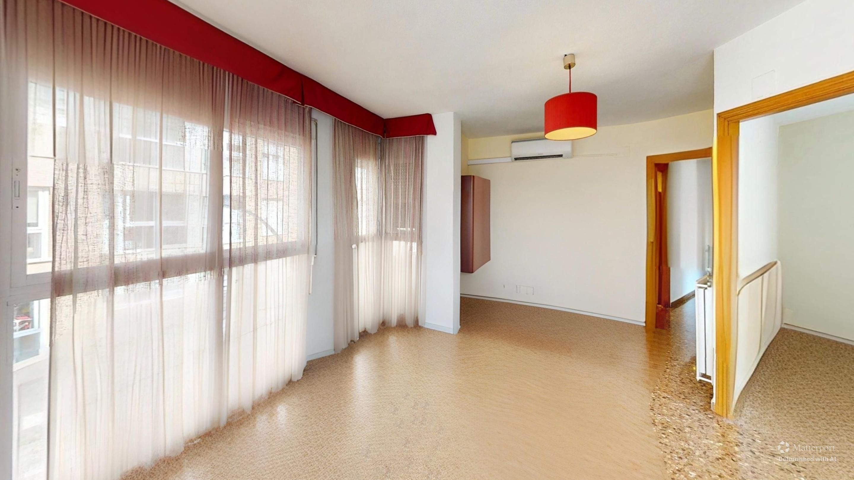 Sala d'estar de Pis en venda en  Valencia Capital amb Calefacció i Traster