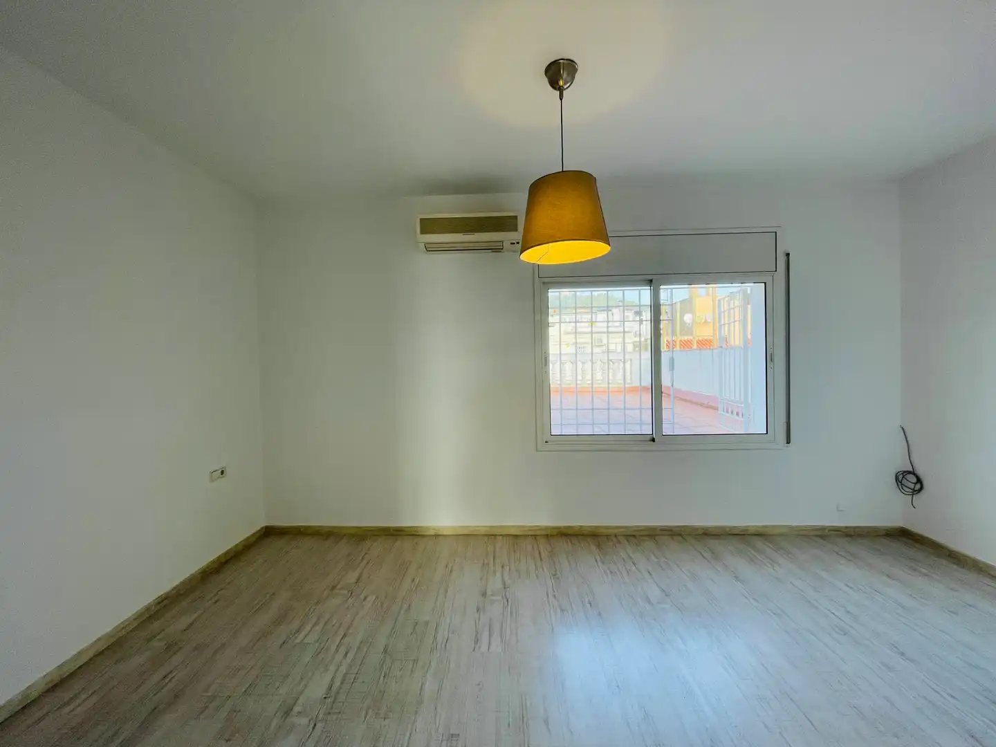Habitación de Ático en venta en Barcelona con Aire acondicionado, Calefacción y Parquet