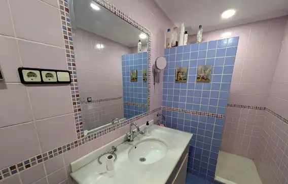 Baño de Casa o chalet de alquiler en Linares con Aire acondicionado, Terraza y Amueblado