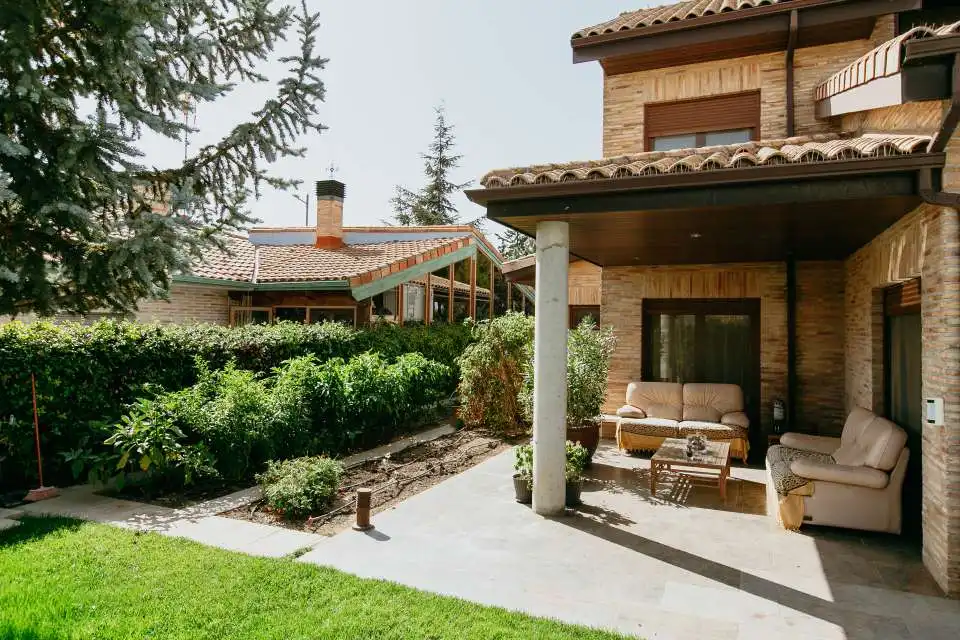 Terrassa de Casa o xalet en venda en Banastás amb Aire condicionat, Calefacció i Jardí privat