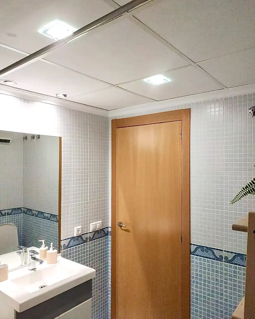 Badezimmer von Wohnung zum Verkauf in Sueca mit Klimaanlage, Abstellraum und Balkon