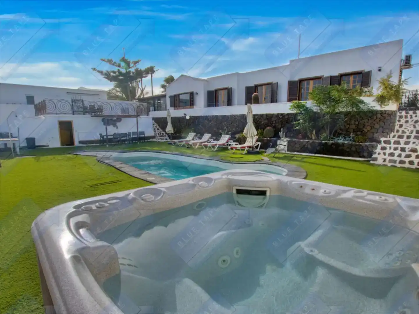 Vista exterior de Pis en venda en San Bartolomé amb Aire condicionat, Jardí privat i Parquet