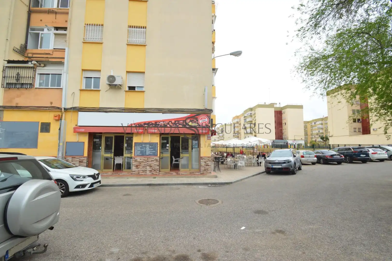 Local de alquiler en Sevilla con Aire acondicionado y Amueblado