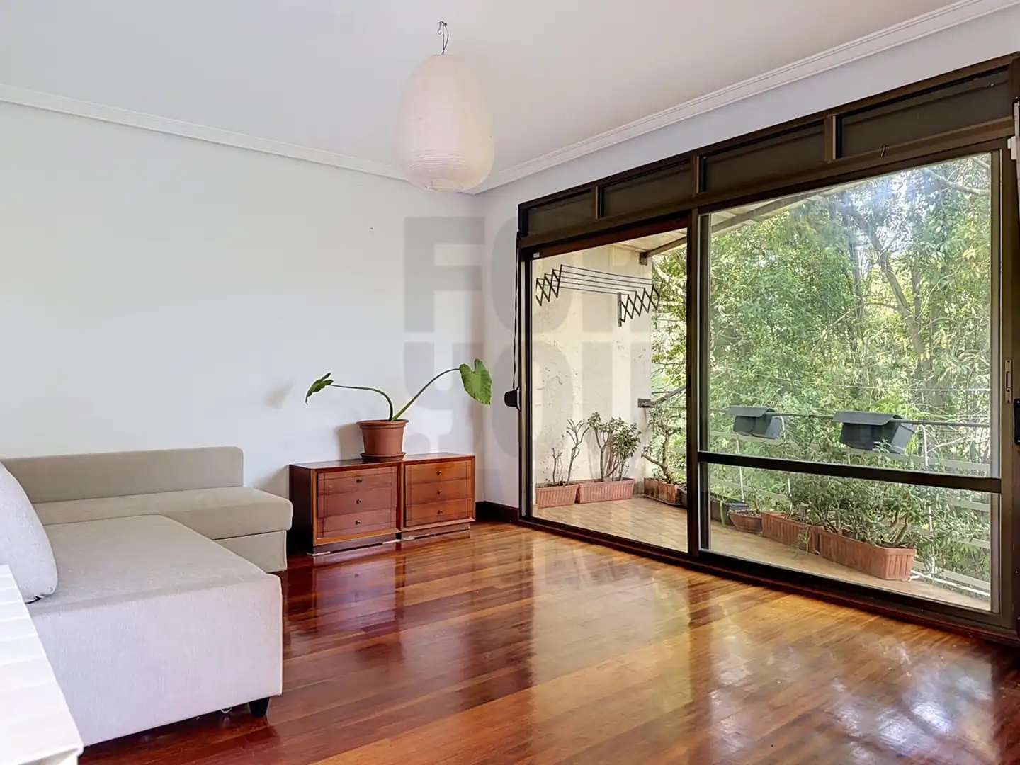 Sala de estar de Piso en venta en Donostia - San Sebastián  con Calefacción, Jardín privado y Balcón
