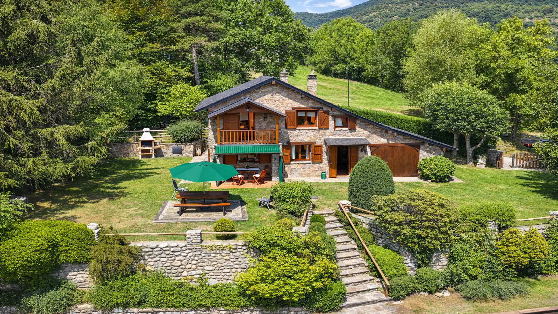 Jardín de Casa o chalet en venta en Toses con Calefacción, Jardín privado y Parquet