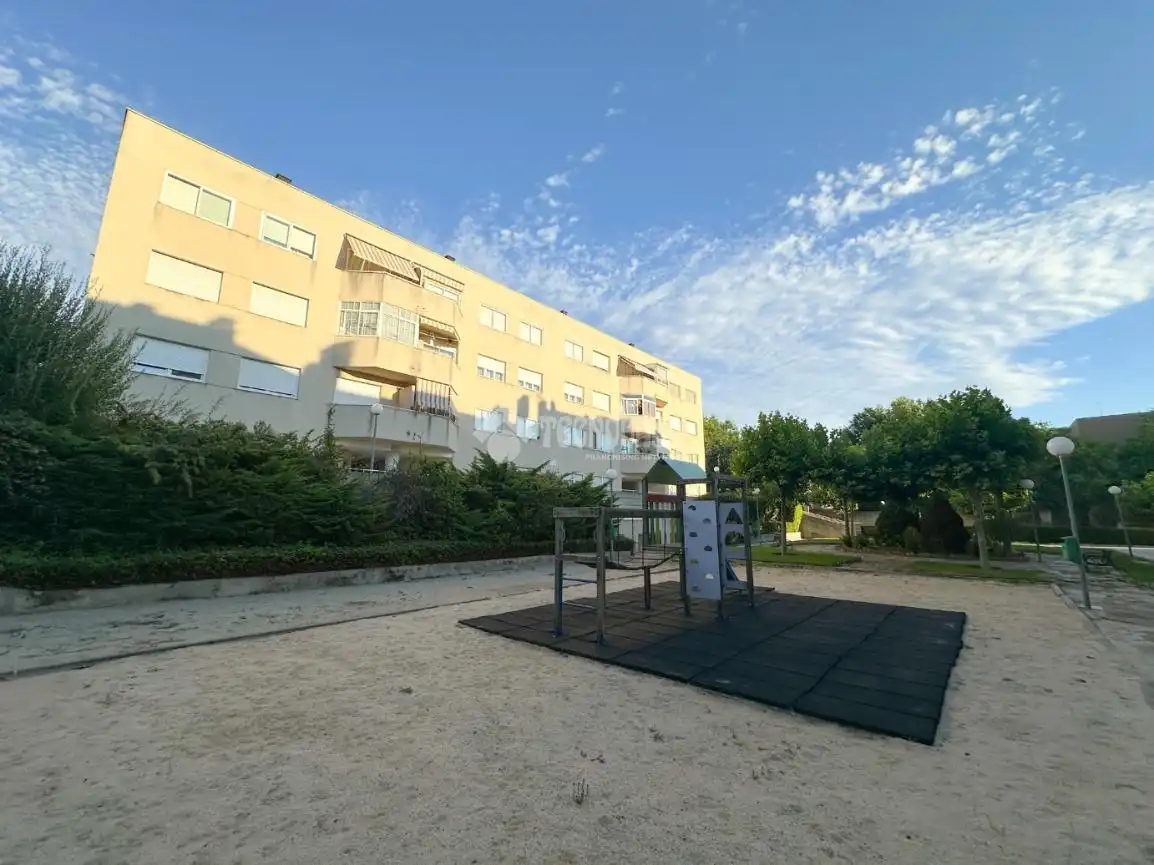 Vista exterior de Pis en venda en Collado Villalba amb Calefacció, Terrassa i Traster