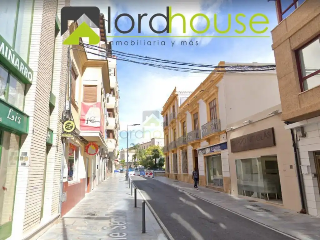 Casa amb jardí en venda a Calle Serrallo, imagen 4