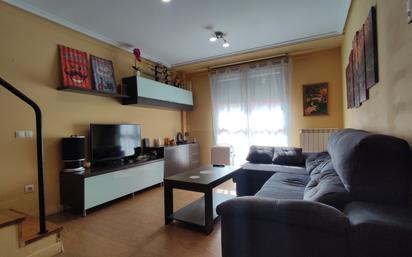 Living room of Attic for sale in Villamediana de Iregua  with Heating, Parquet flooring and Terrace