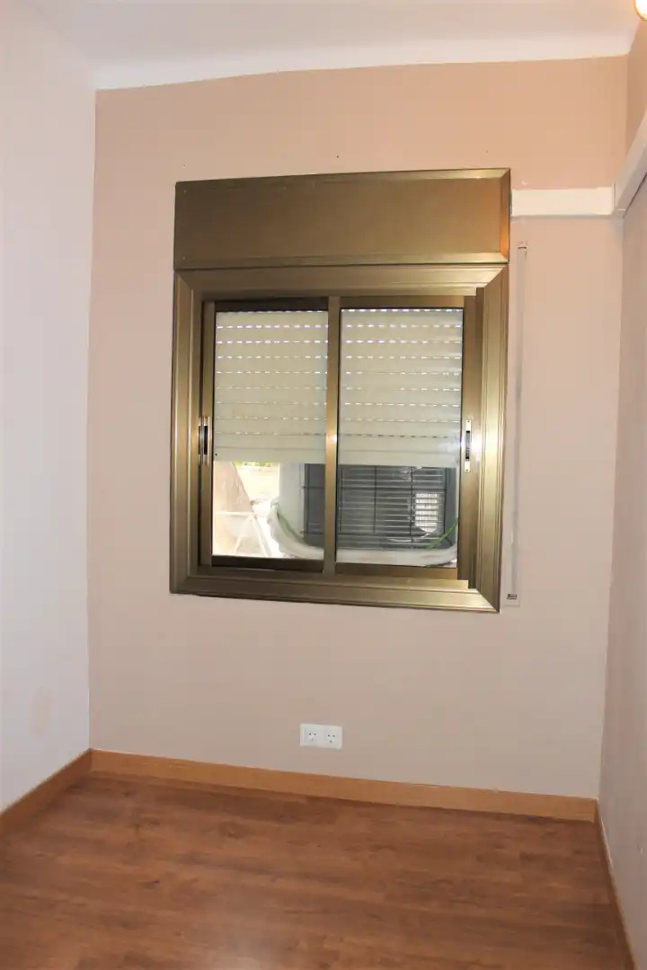 Dormitori de Pis en venda en Esplugues de Llobregat amb Aire condicionat, Parquet i Moblat