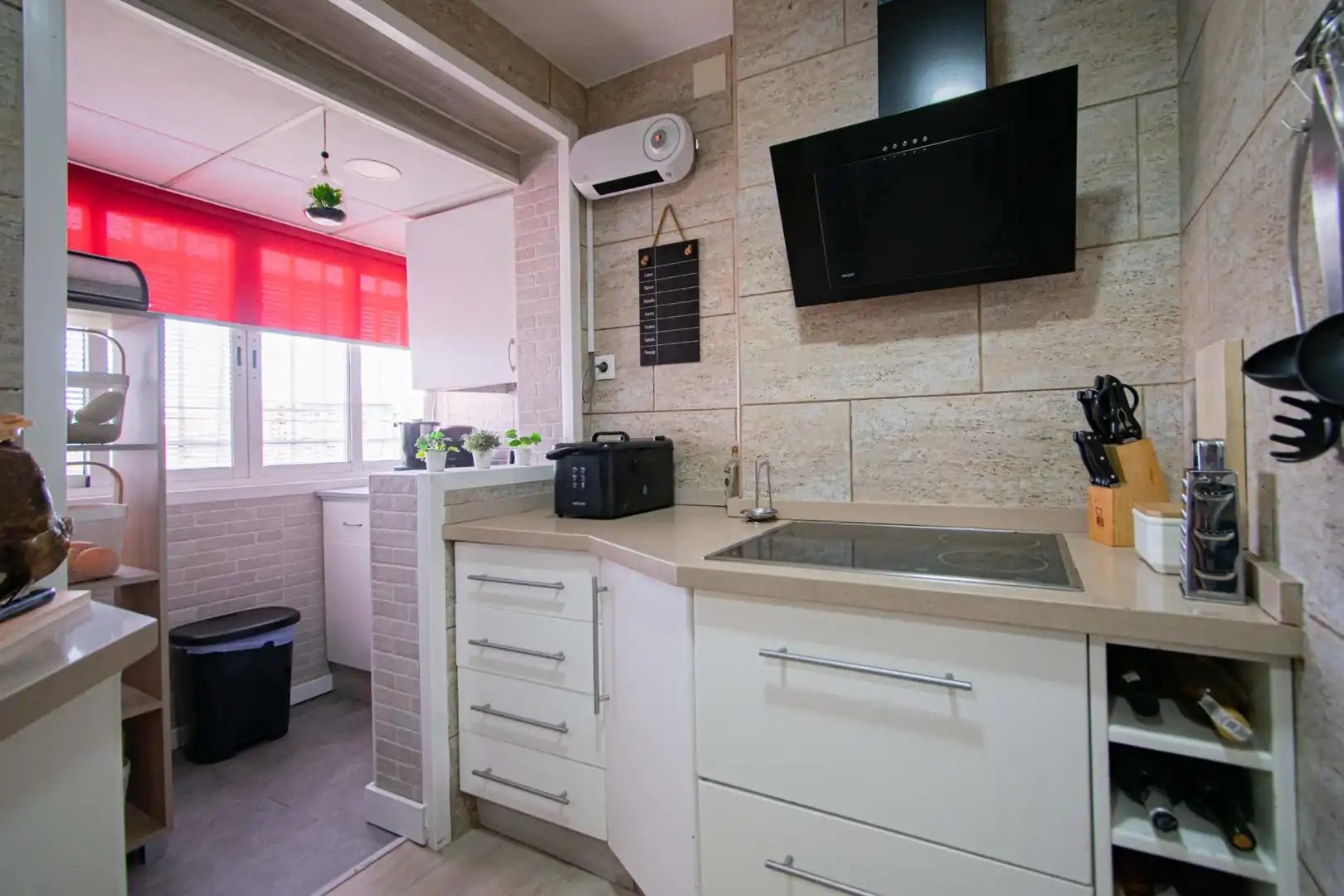 Kitchen of Attic for sale in Sevilla  with Air Conditioner, Heating and Parquet flooring