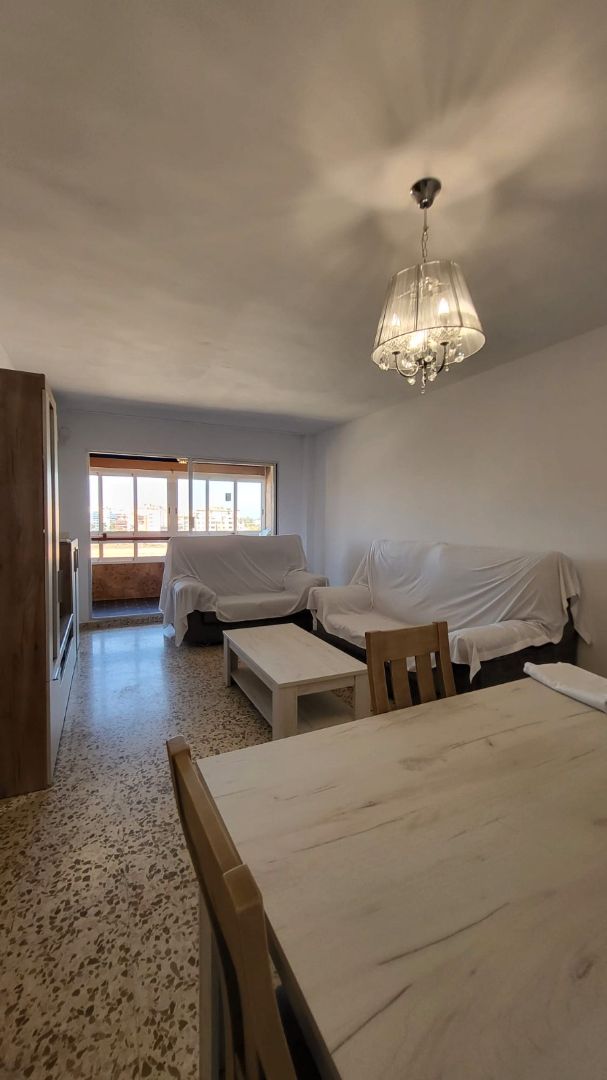 Sala d'estar de Pis en venda en Vélez-Málaga amb Terrassa i Piscina comunitària