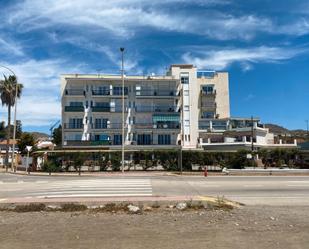 Vista exterior de Pis de lloguer en Vélez-Málaga amb Terrassa, Piscina i Piscina comunitària